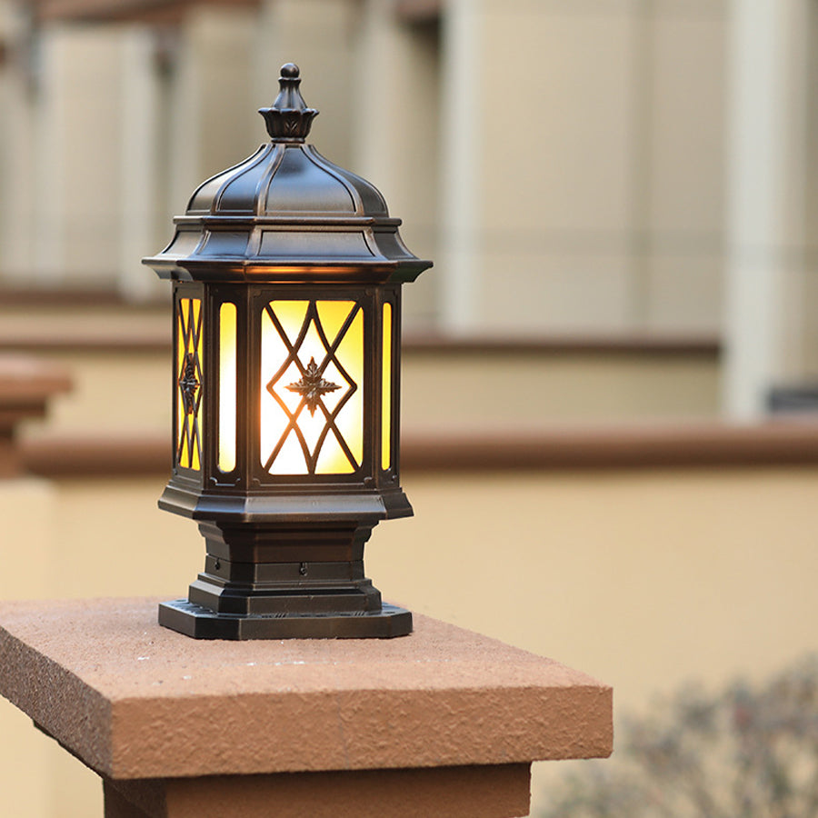 Lantern-Style Outdoor Pillar Light — Die-Cast Aluminum, Frosted Glass, E27, IP23 Weatherproof
