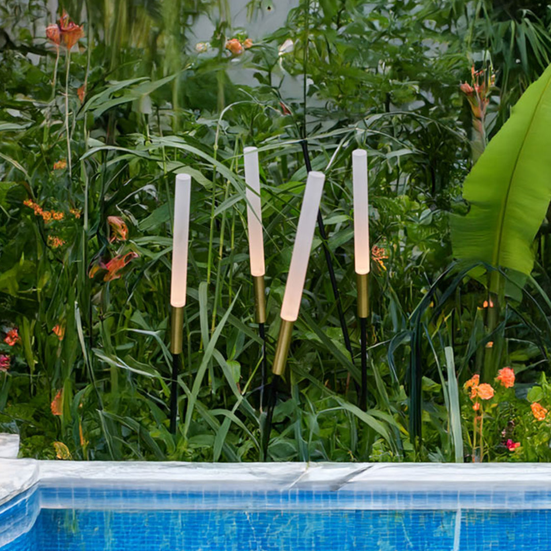 Reed-Shaped Landscape Spike Light — Aluminum, 12W LED, 3000K Warm White, IP65, 4/5/7/11/12-Pack