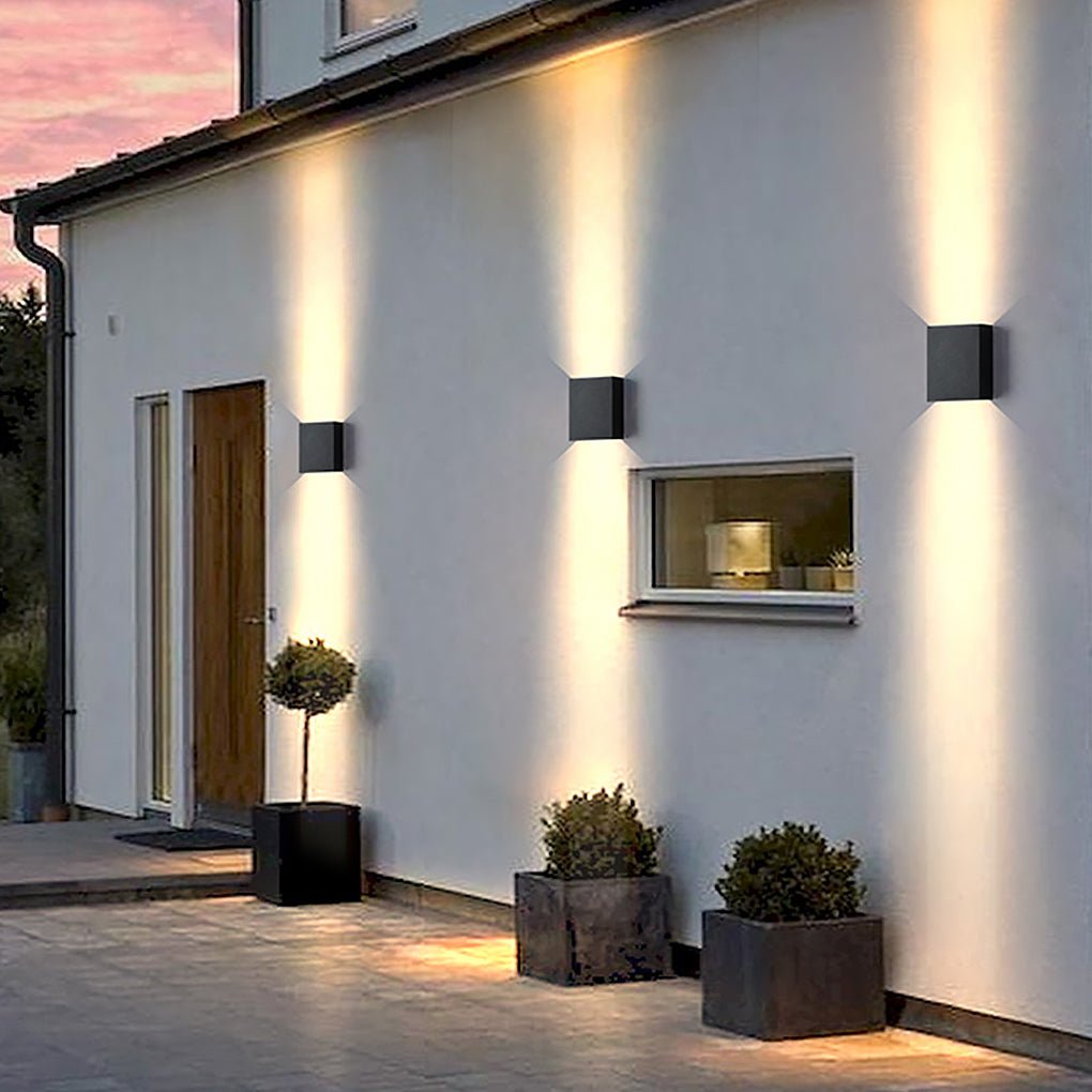 Modern Up/Down Outdoor Wall Sconce — Aluminum and Glass, LED 3000K, 10W–16W, IP65