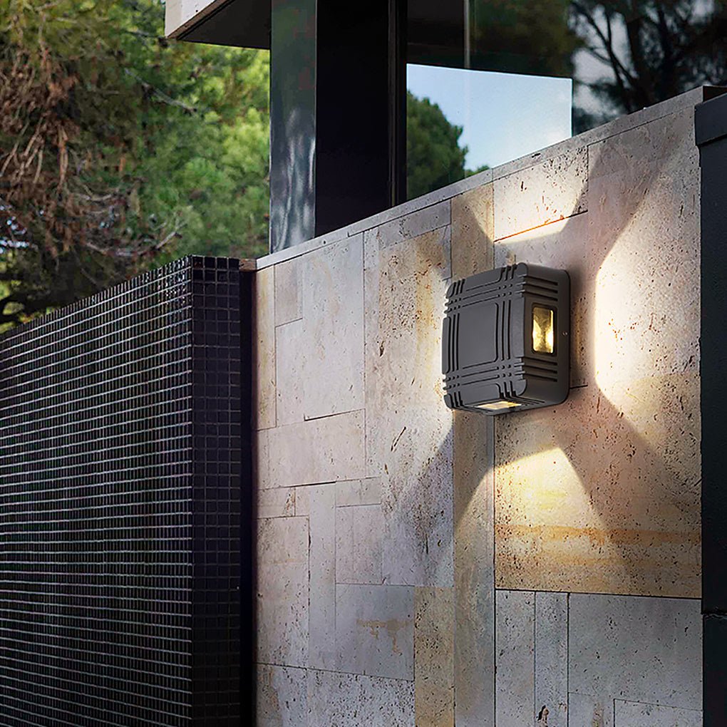 Stylish Waterproof Outdoor LED Wall Light for Villa Gates and Balconies