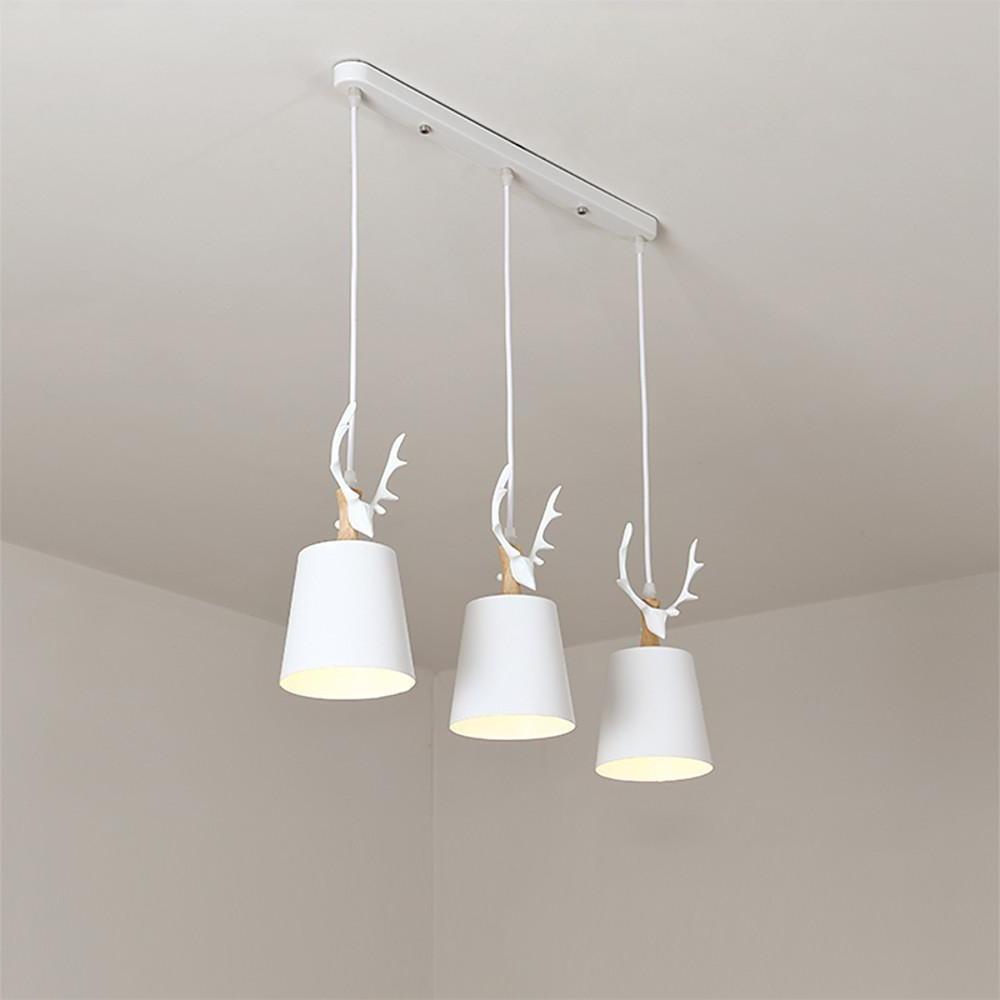Antler 3-Light Chandelier — Metal, E26/E27, 60W, 39" Adjustable Chain, Country Traditional