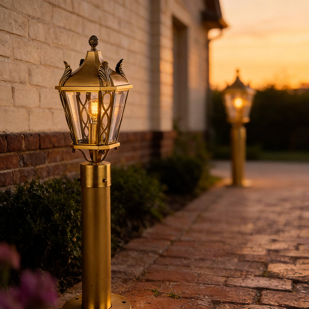 Retro Brass Outdoor Path Light — Solid Brass, Glass Shade, E27, IP55 Weatherproof