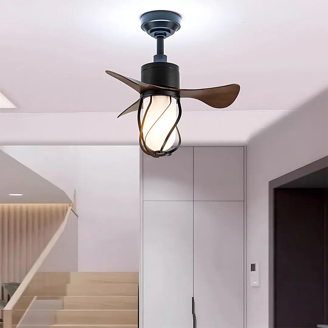 Stylish LED Ceiling Fan with Light in Vintage Design Luxe