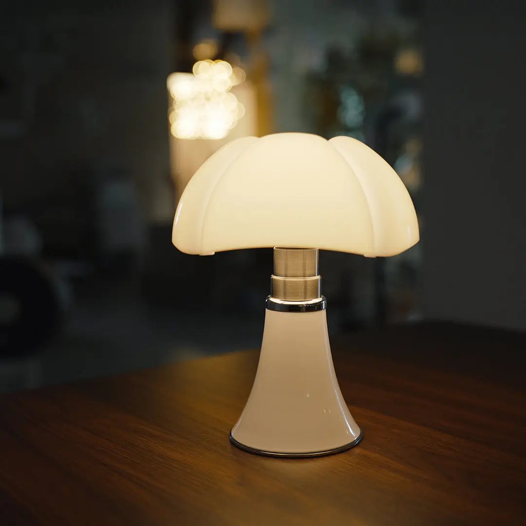Italian Style Bauhaus Table Lamp - Creative Iron Lighting Luxe