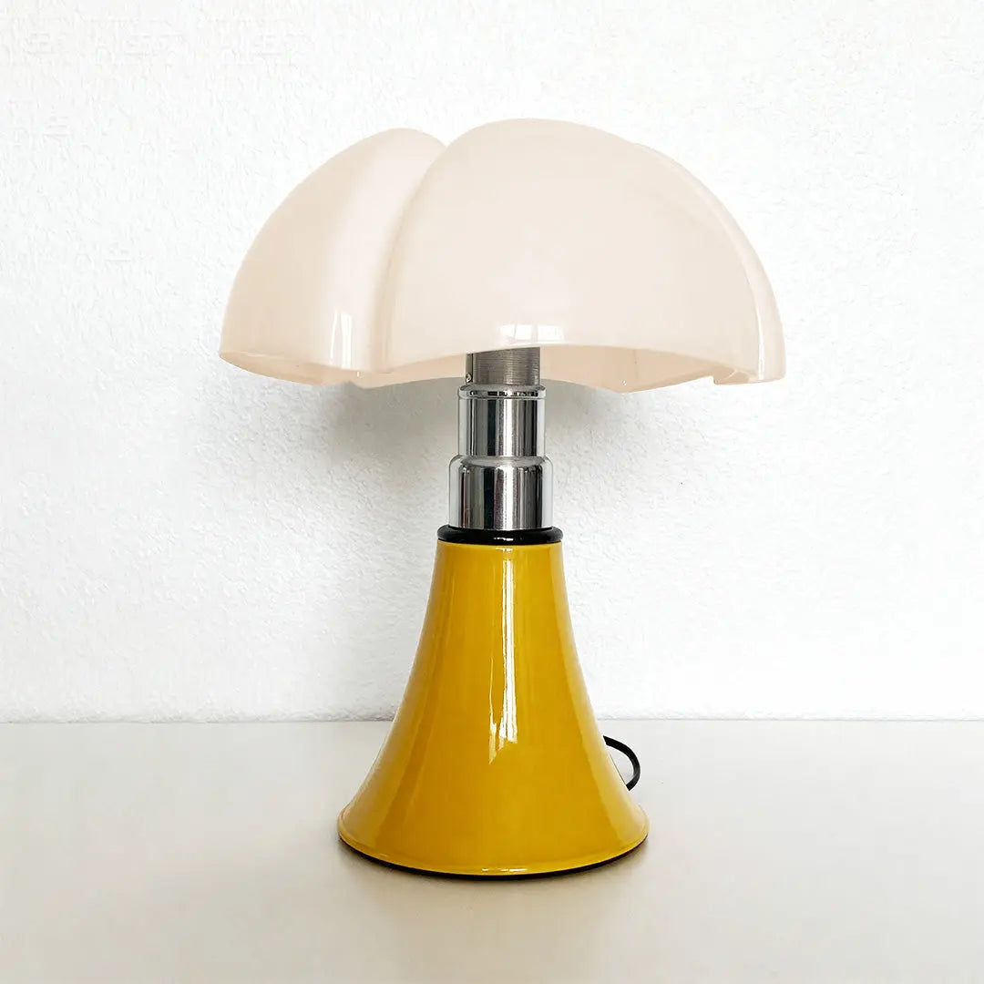 Italian Style Bauhaus Table Lamp - Creative Iron Lighting Luxe
